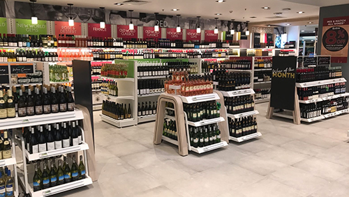 Shopping Mall Prop Production: Balancing Aesthetics and Practicality (باللغة الإنجليزية)