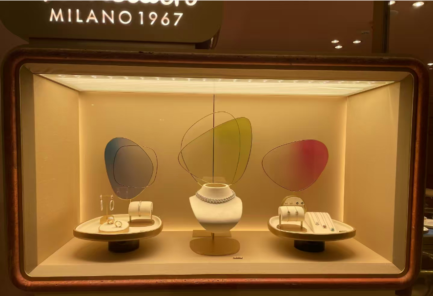 Professional Jewelry Counter Manufacturing for Luxury Retail Spaces (باللغة الإنجليزية)