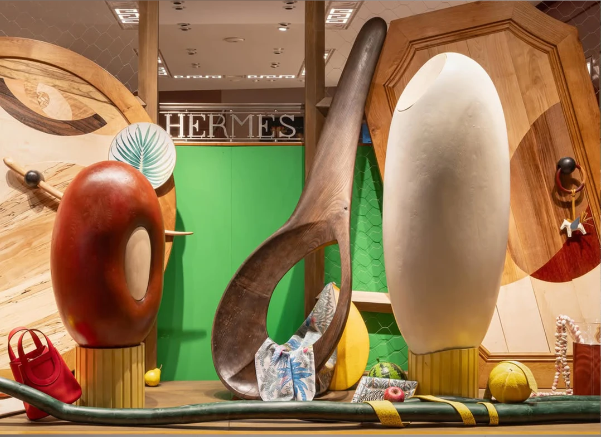 Window Display Props: Modular Systems for Fast Seasonal Changeovers (باللغة الإنجليزية)