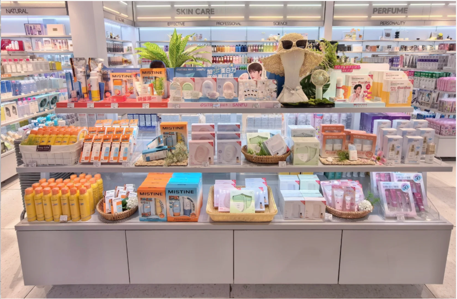 Retail Display Solutions: Balancing Aesthetics and Practicality (باللغة الإنجليزية)