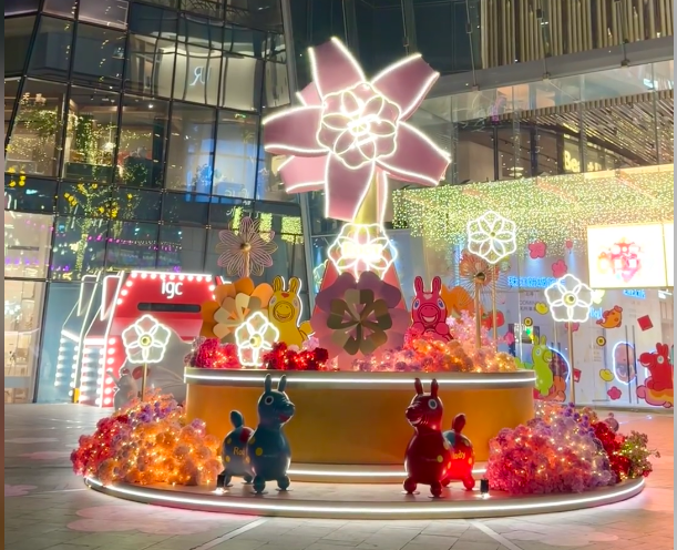Mall Props: Revitalizing Underused Spaces in the Community Hubs (باللغة الإنجليزية)